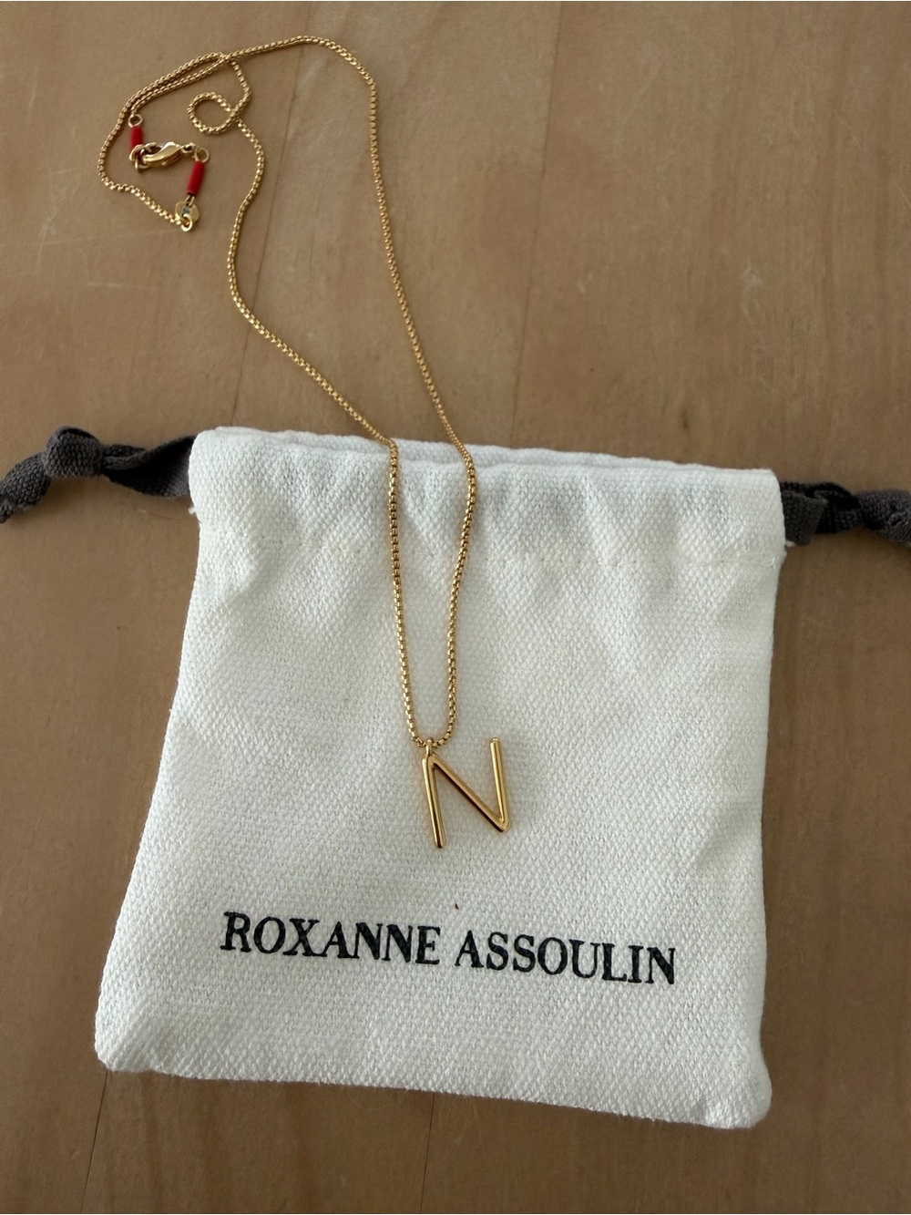 Roxanne Assoulin dainty gold Initial necklace - letter N w/dust bag NWOT